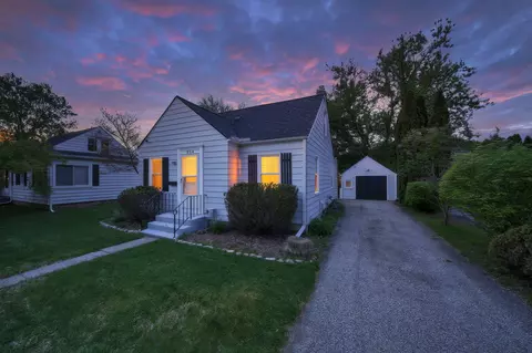 304 Chippewa St, Tecumseh, MI 49286