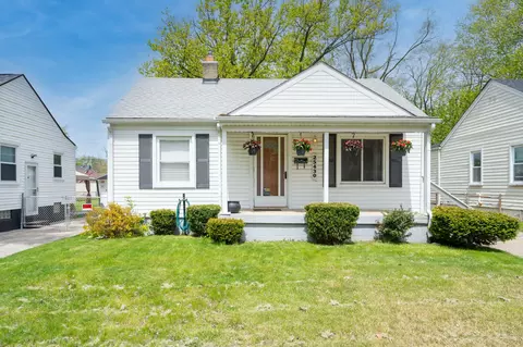 25430 Colgate St, Dearborn Heights, MI 48125
