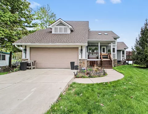 8036 Park Rd, Northfield, MI 48189