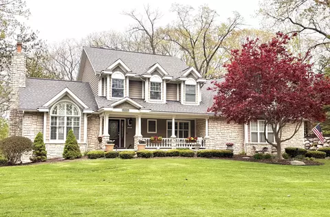 4619 Oak Pointe Dr, Genoa, MI 48116
