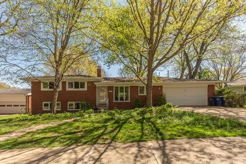 2229 Needham Rd, Ann Arbor, MI 48104