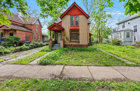 95 Oakwood St, Ypsilanti, MI 48197