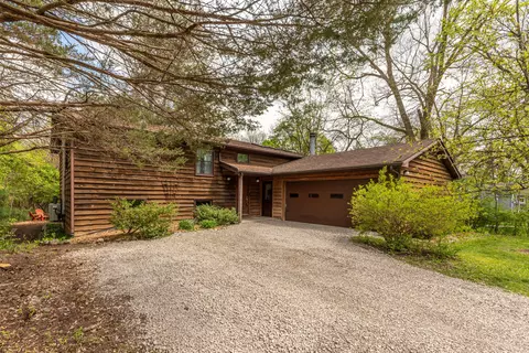 2739 Kimberley Rd, Ann Arbor, MI 48104