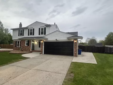 38647 Meeting House Ln, Livonia, MI 48154