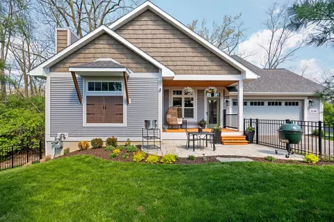 2248 Foss St, Ann Arbor, MI 48103