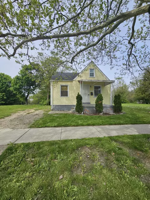 9167 Grandmont Ave, Detroit, MI 48228