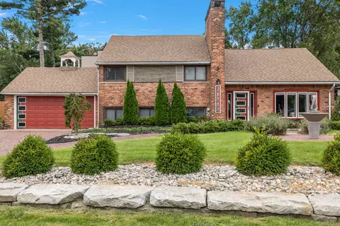 26777 Ross Dr, Redford, MI 48239