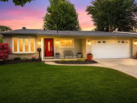 11109 S Maplelawn Ave, Taylor, MI 48180