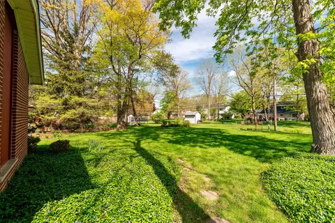 Exterior - 8480 Hampton, Grosse Ile, MI 48138 photo 3 of 8