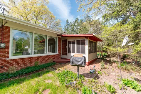Exterior - 8480 Hampton, Grosse Ile, MI 48138 photo 7 of 8