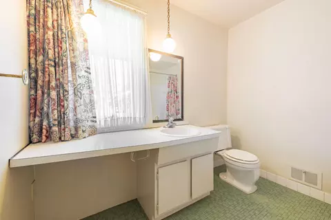Bath - 8480 Hampton, Grosse Ile, MI 48138 photo 2 of 2
