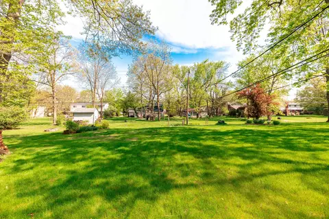 Exterior - 8480 Hampton, Grosse Ile, MI 48138 photo 8 of 8