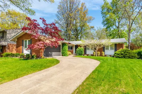 Exterior - 8480 Hampton, Grosse Ile, MI 48138 photo 1 of 8