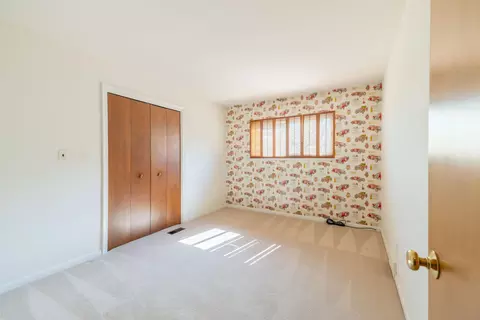 Bedroom - 8480 Hampton, Grosse Ile, MI 48138 photo 3 of 8