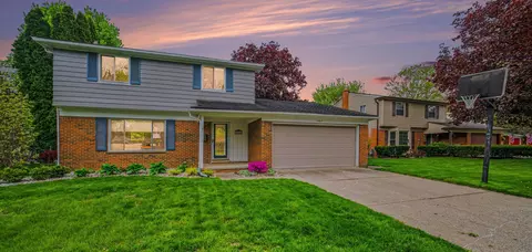 464 Springbrook Cres, Saline, MI 48176