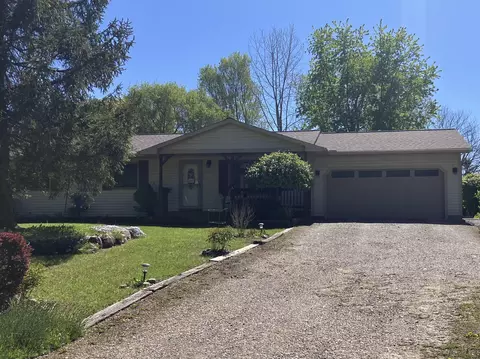 8249 Kimble Dr, Pinckney, MI 48169