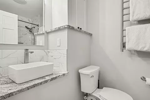 Bath - 3621 Eli Rd, Ann Arbor, MI 48104 photo 1 of 2