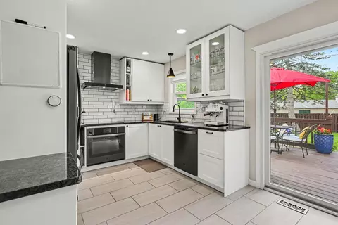 Kitchen - 3621 Eli Rd, Ann Arbor, MI 48104 photo 3 of 3