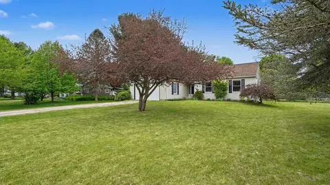 8395 Huron River Dr, Webster, MI 48130