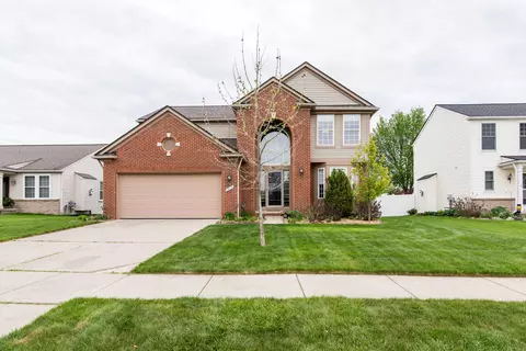 7460 Dover Dr, Ypsilanti, MI 48197