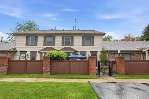 41379 Southwind Dr, Canton, MI 48188