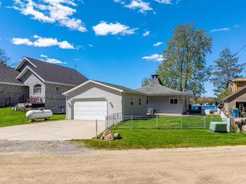 4625 Lake Resort, Sage, MI 48624