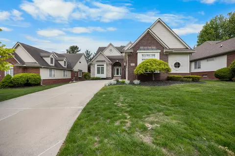 22273 Abington Dr, Farmington Hills, MI 48335