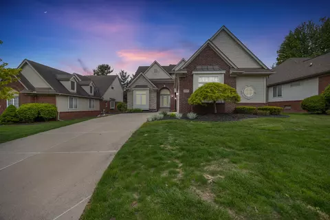 22273 Abington Dr, Farmington Hills, MI 48335