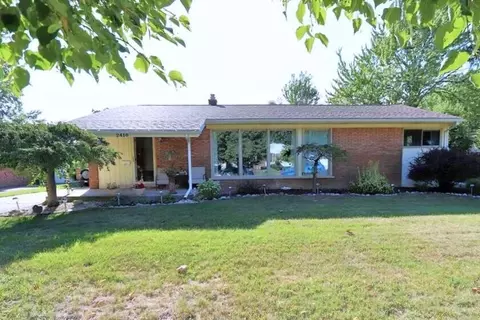 2410 Middlefield Rd, Trenton, MI 48183