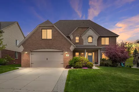 4790 Catalina Dr, Oakland, MI 48359