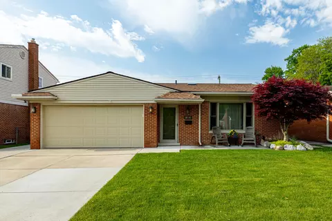 32647 Hees St, Livonia, MI 48150