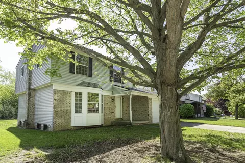 5665 Caren Dr, Ypsilanti, MI 48197