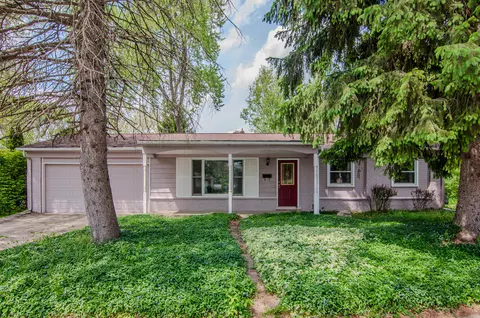 2053 Yorktown Dr, Ann Arbor, MI 48105