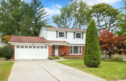19620 Silver-spring St, Southfield, MI 48076
