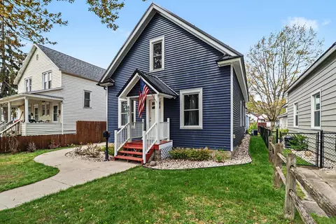 603 N Rowe St, Ludington, MI 49431