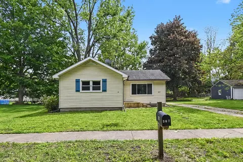 307 Mechanic St, Stockbridge, MI 49285