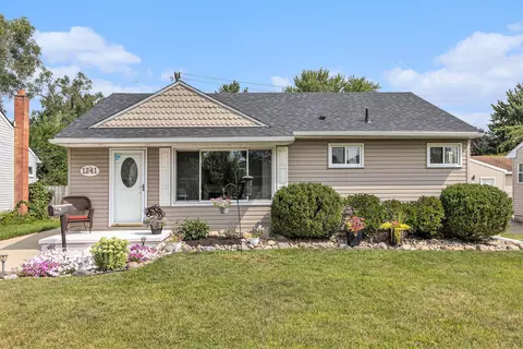 1241 Shirley Dr, Ypsilanti, MI 48198
