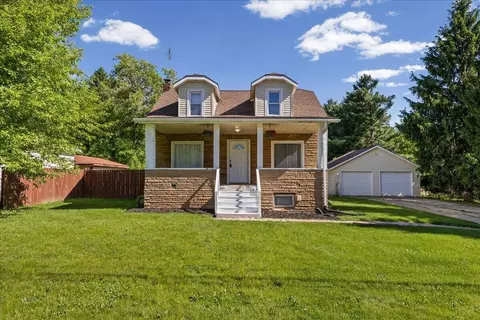1049 Collier Rd, Auburn Hills, MI 48326