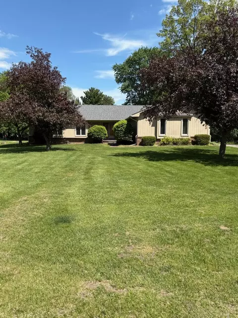 3153 Bendelow Rd, Rochester Hills, MI 48307