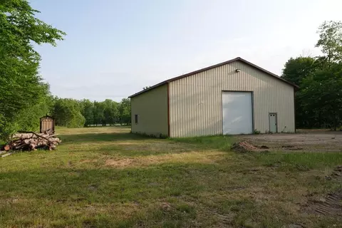 5061 Prater Boulevard Modifier Blvd N, Hendricks, MI 49762