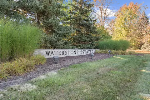 49828 Waterstone Estates Cir, Northville, MI 48168