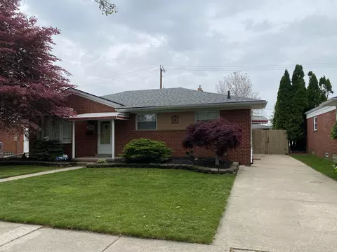 1761 Grange Rd, Trenton, MI 48183