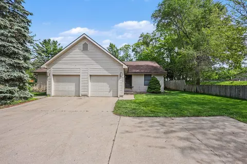 674 South St, Grass Lake, MI 49240
