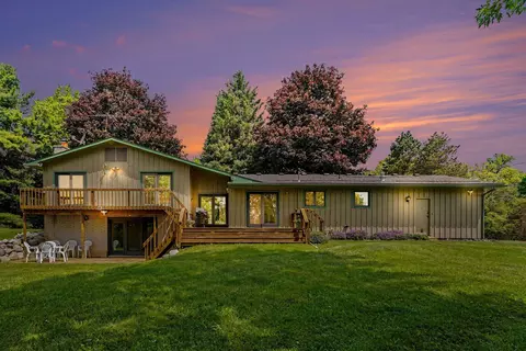 13650 Spencer Rd, Brighton, MI 48380