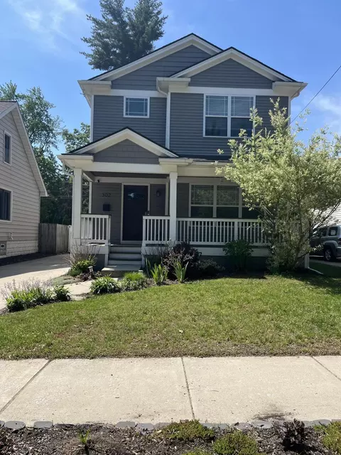 302 Dewey St, Royal Oak, MI 48067