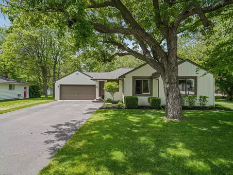 2938 Dearborn Ave, Rochester Hills, MI 48309