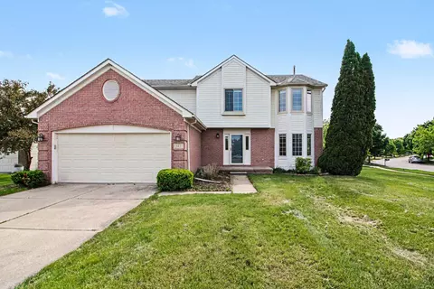 312 Redrock Ct, Ann Arbor, MI 48103