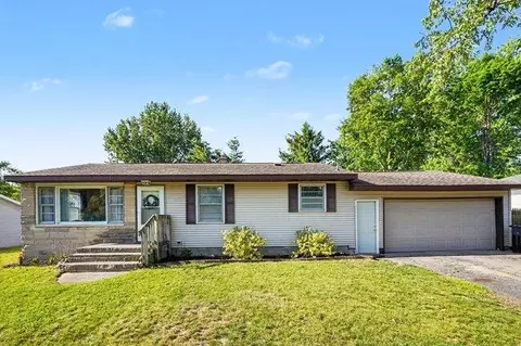 33150 Evelyn Ave, Antwerp, MI 49079