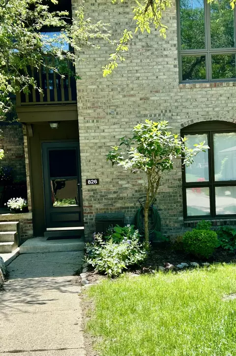 826 Earhart Rd, Ann Arbor, MI 48105