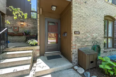 826 Earhart Rd, Ann Arbor, MI 48105